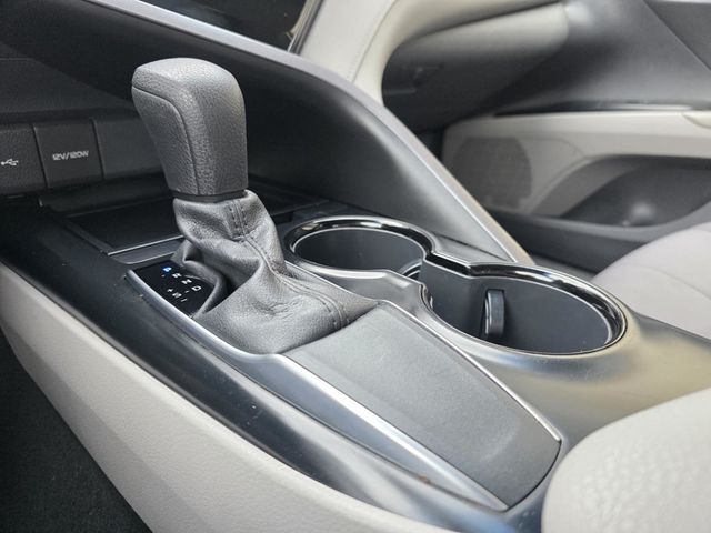 2020 Toyota Camry LE Automatic - 22985437 - 16