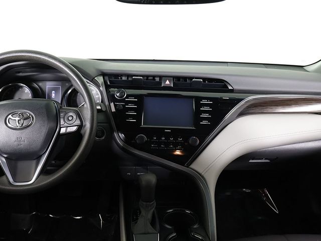 2020 Toyota Camry LE Automatic - 23011438 - 32