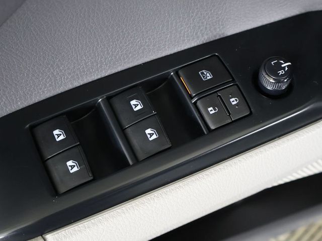 2020 Toyota Camry LE Automatic - 23011438 - 34