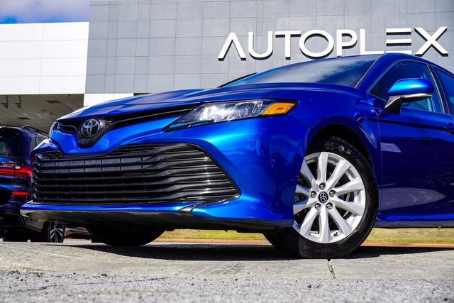 2020 Toyota Camry LE Automatic - 22937844 - 1