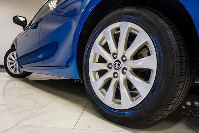 2020 Toyota Camry LE Automatic - 22937844 - 31