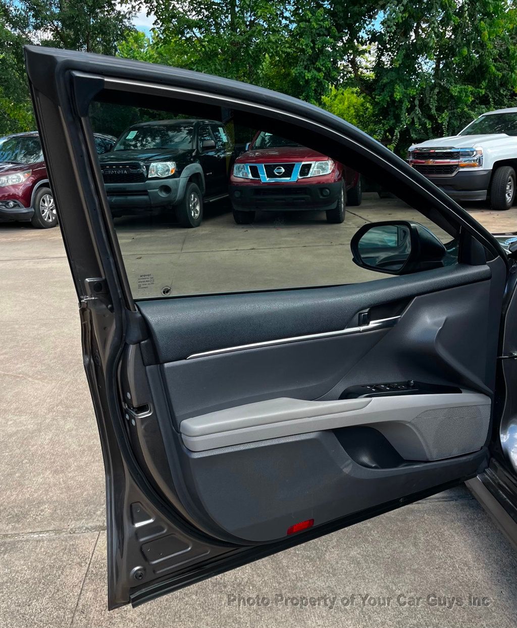 2020 Toyota Camry LE Automatic - 23047675 - 27