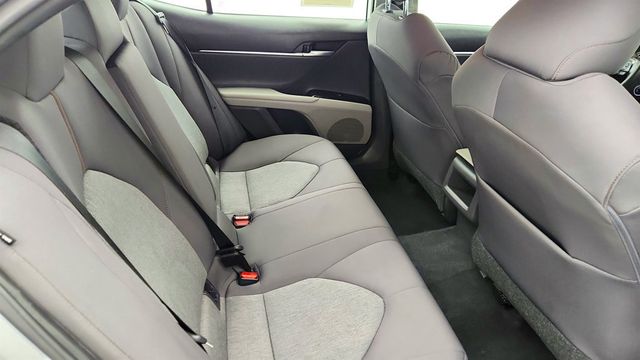 2020 Toyota Camry LE Automatic AWD w/ Apple CarPlay Integration - 22996823 - 19