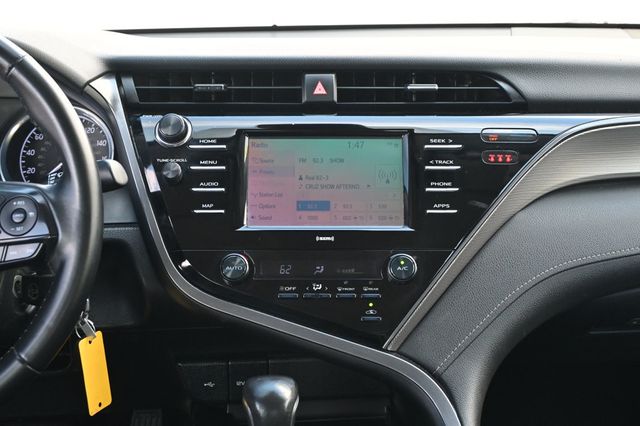 2020 Toyota Camry SE - 23007114 - 10