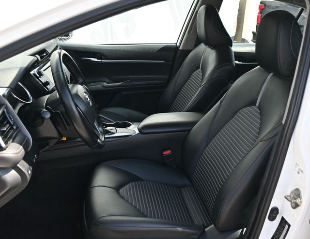 2020 Toyota Camry SE - 23007114 - 13