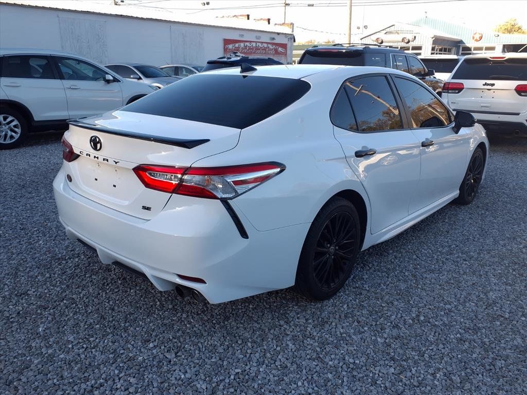 2020 Toyota Camry SE - 22941332 - 1