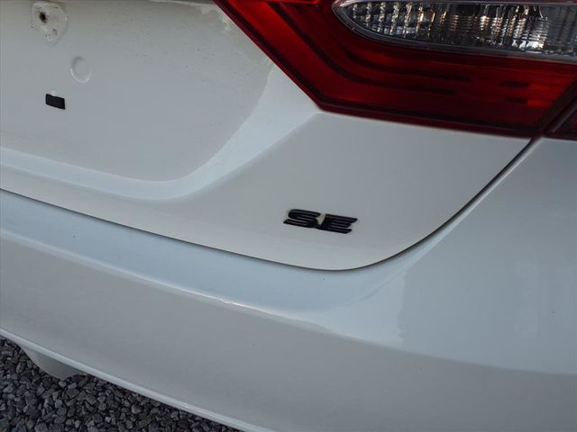 2020 Toyota Camry SE - 22941332 - 19