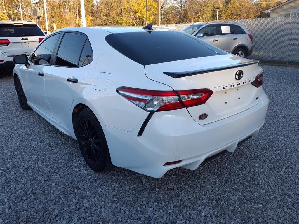 2020 Toyota Camry SE - 22941332 - 2