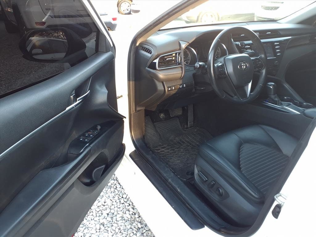 2020 Toyota Camry SE - 22941332 - 5