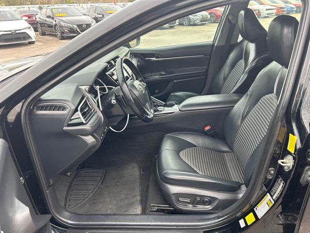 2020 Toyota Camry SE - 22996045 - 7