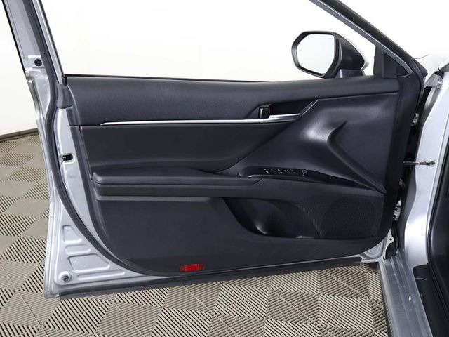 2020 Toyota Camry SE - 23001097 - 20