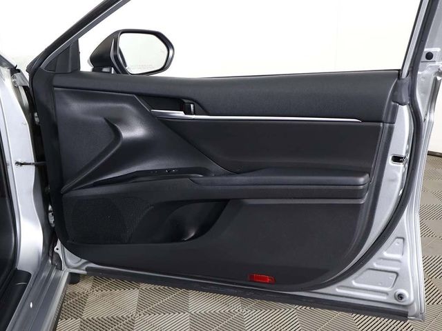 2020 Toyota Camry SE - 23001097 - 21