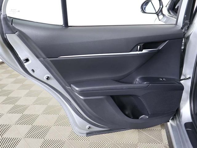 2020 Toyota Camry SE - 23001097 - 22