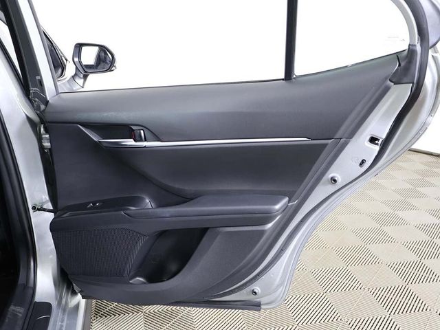 2020 Toyota Camry SE - 23001097 - 23