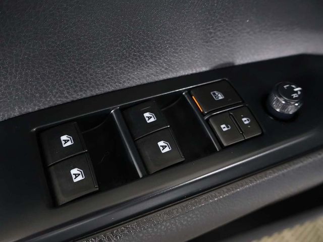 2020 Toyota Camry SE - 23001097 - 35