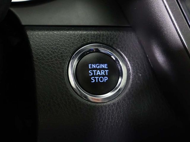 2020 Toyota Camry SE - 23001097 - 37