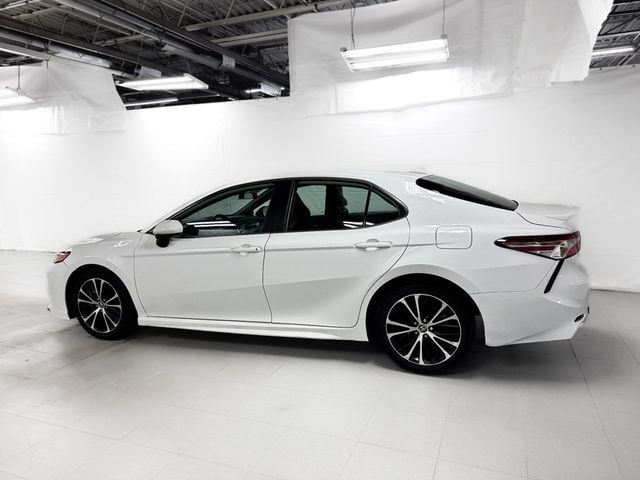 2020 Toyota Camry SE - 23032878 - 1