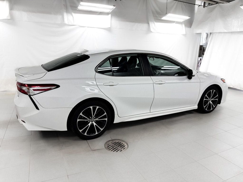 2020 Toyota Camry SE - 23032878 - 5