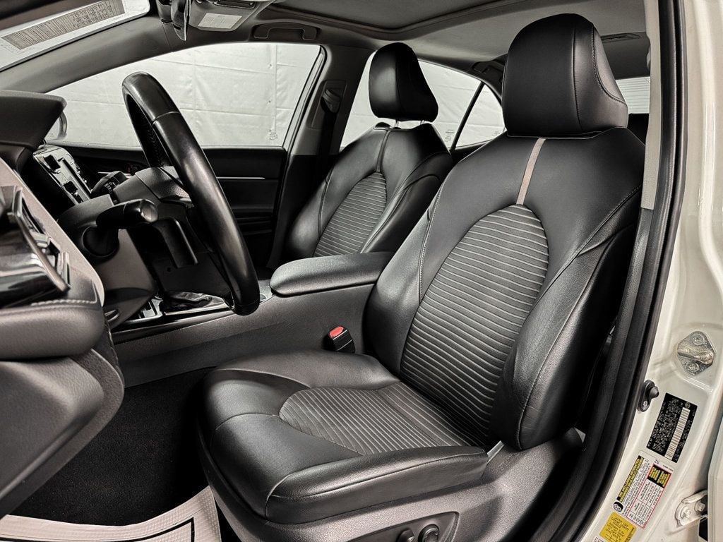 2020 Toyota Camry SE - 23032878 - 7