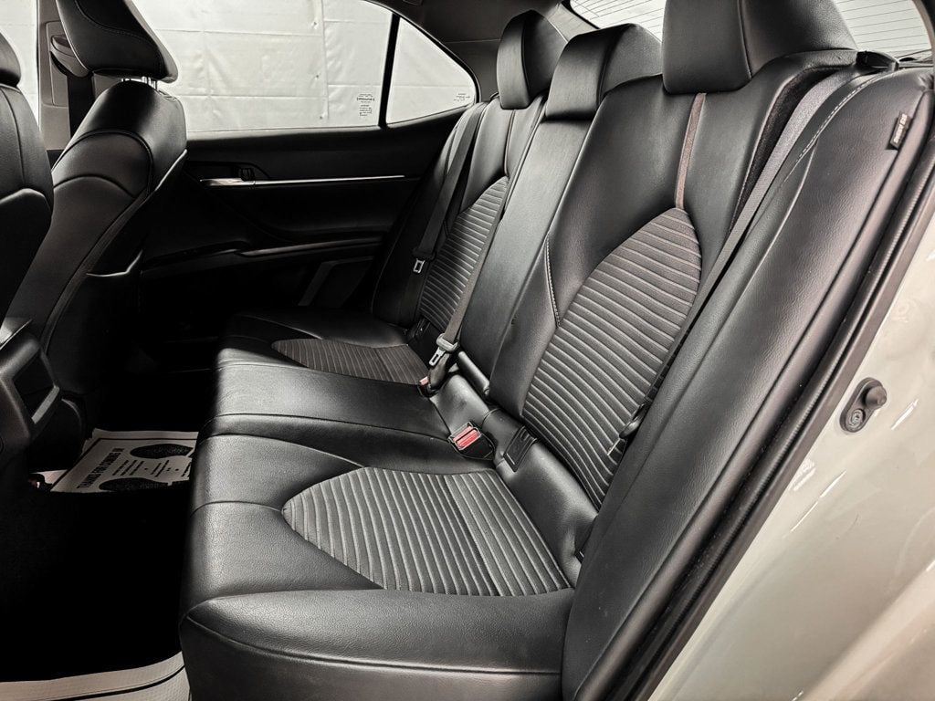 2020 Toyota Camry SE - 23032878 - 8