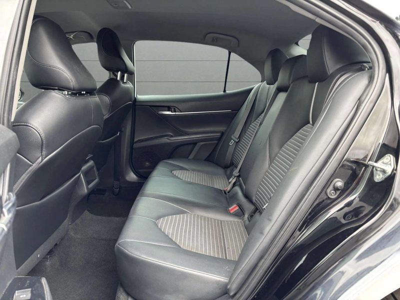 2020 Toyota Camry SE 4dr Sedan - 22936427 - 13