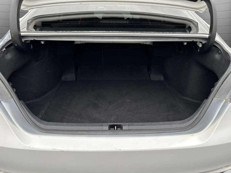 2020 Toyota Camry SE 4dr Sedan - 22936427 - 14