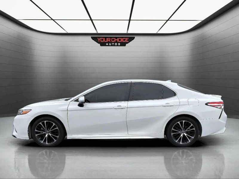 2020 Toyota Camry SE 4dr Sedan - 22936427 - 1