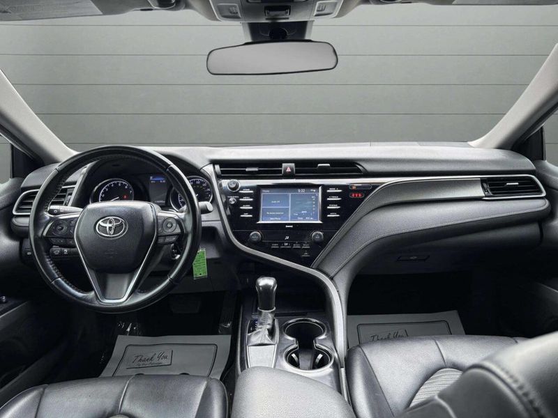 2020 Toyota Camry SE 4dr Sedan - 22936427 - 19