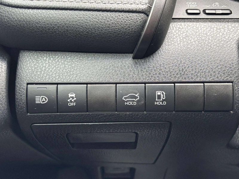 2020 Toyota Camry SE 4dr Sedan - 22936427 - 27
