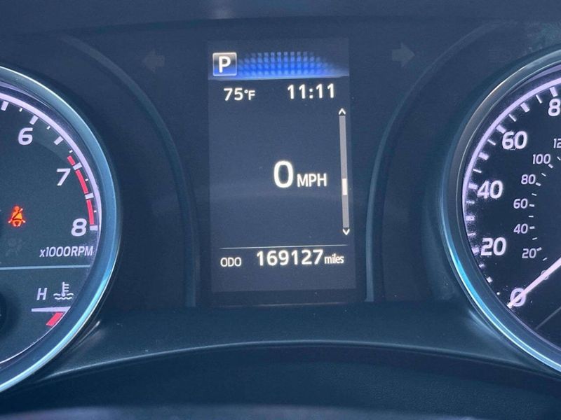 2020 Toyota Camry SE 4dr Sedan - 23042475 - 21