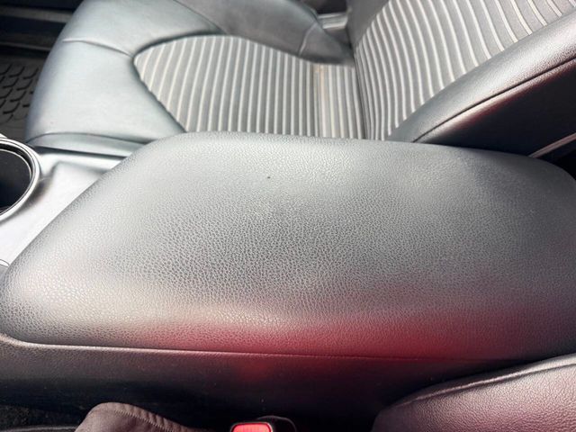 2020 Toyota Camry SE 4dr Sedan - 23055242 - 40