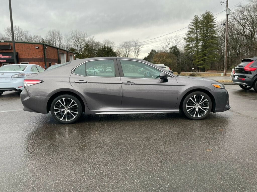 2020 Toyota Camry SE Automatic - 22763721 - 3