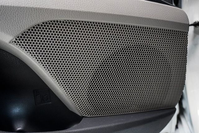 2020 Toyota Camry SE Automatic - 22966993 - 9