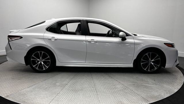 2020 Toyota Camry SE Automatic - 23037068 - 32