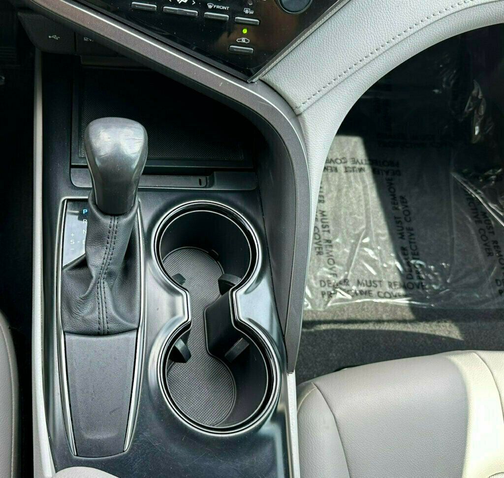 2020 Toyota Camry SE Automatic - 23056100 - 22
