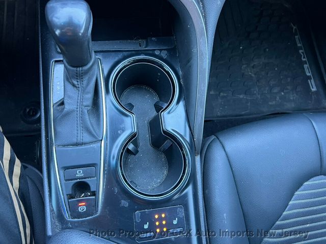 2020 Toyota Camry SE Automatic AWD - 22939299 - 29