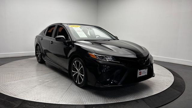 2020 Toyota Camry SE Automatic AWD - 23029844 - 30