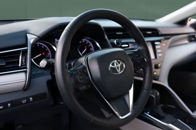 2020 Toyota Camry SE Nightshade Automatic - 23058807 - 28