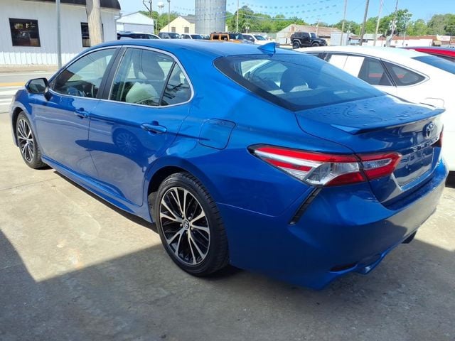 2020 Toyota Camry SE Sedan 4D - 23018395 - 2