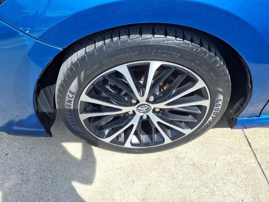 2020 Toyota Camry SE Sedan 4D - 23018395 - 4