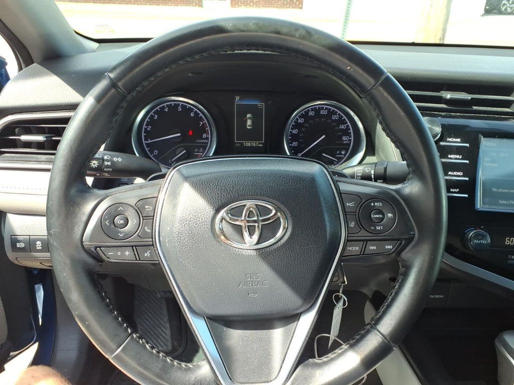 2020 Toyota Camry SE Sedan 4D - 23018395 - 7