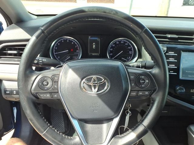 2020 Toyota Camry SE Sedan 4D - 23018395 - 7
