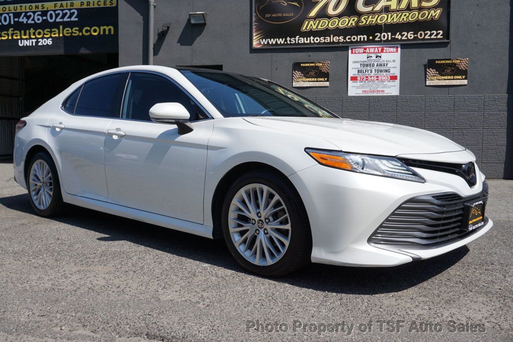 2020 Toyota Camry XLE photo 10