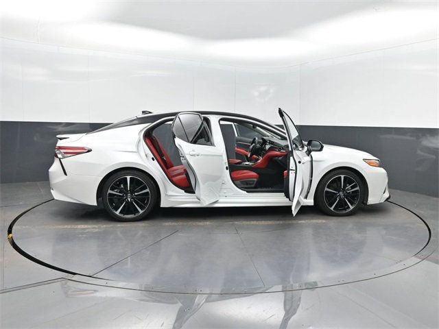 2020 Toyota Camry XSE photo 31