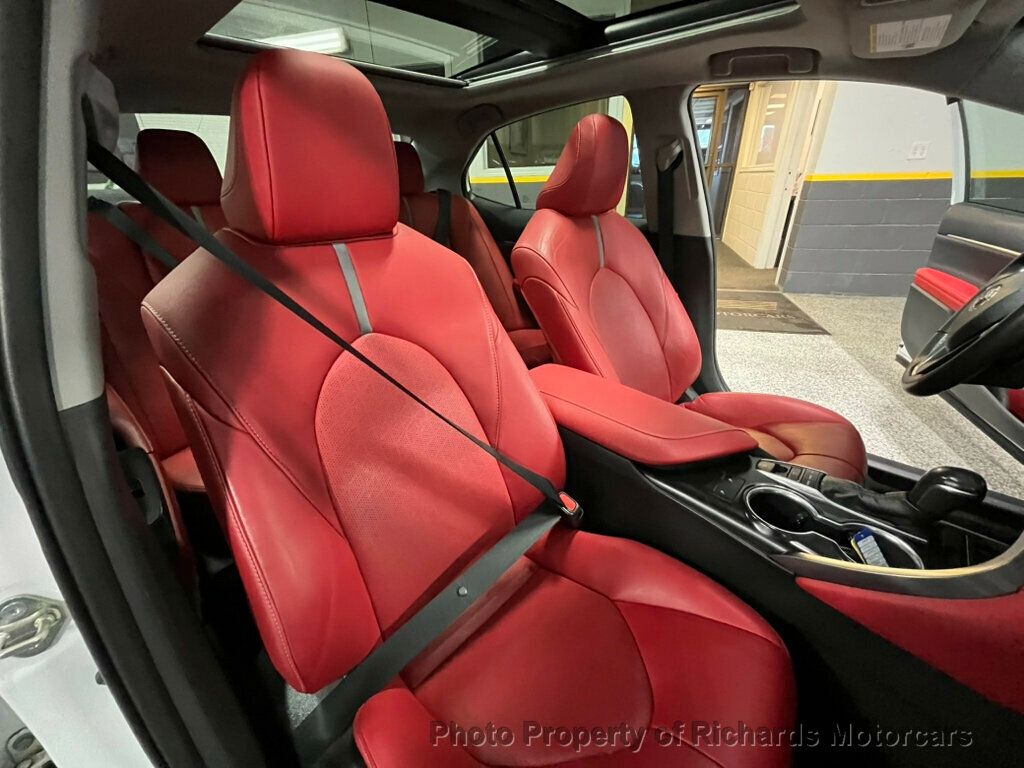 2020 Toyota Camry XSE Automatic - 22980171 - 16