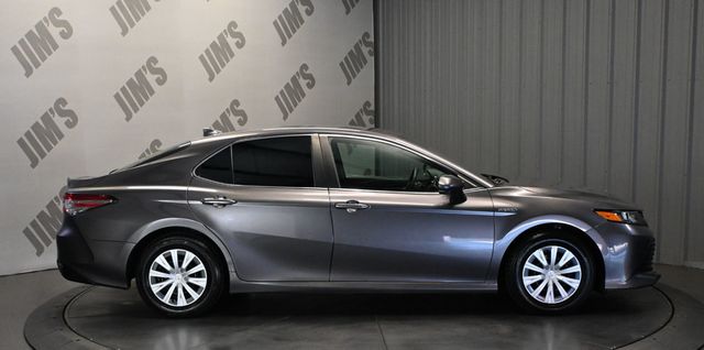 2020 Toyota Camry Hybrid LE - 23097685 - 3