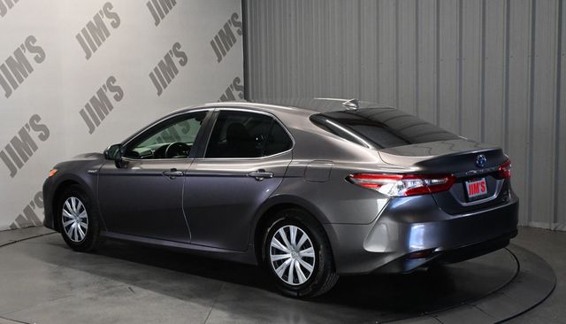 2020 Toyota Camry Hybrid LE - 23097685 - 6
