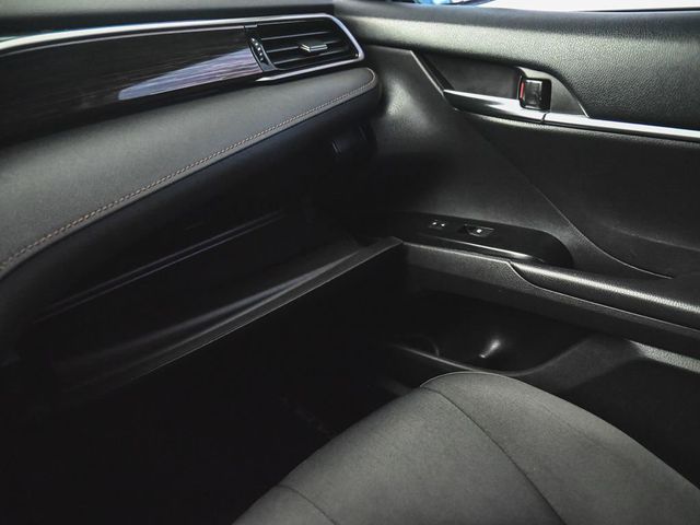 2020 Toyota Camry Hybrid LE - 23008483 - 15