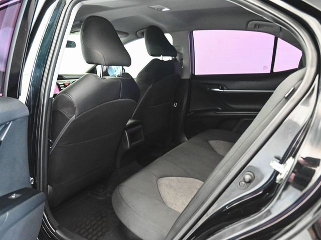 2020 Toyota Camry Hybrid LE - 23008483 - 28