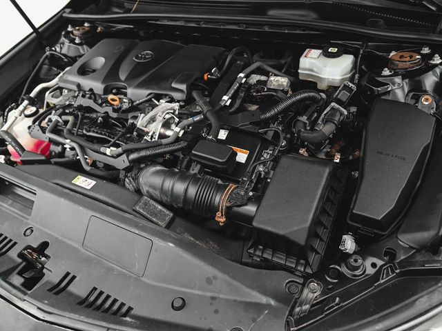 2020 Toyota Camry Hybrid LE - 23008483 - 34